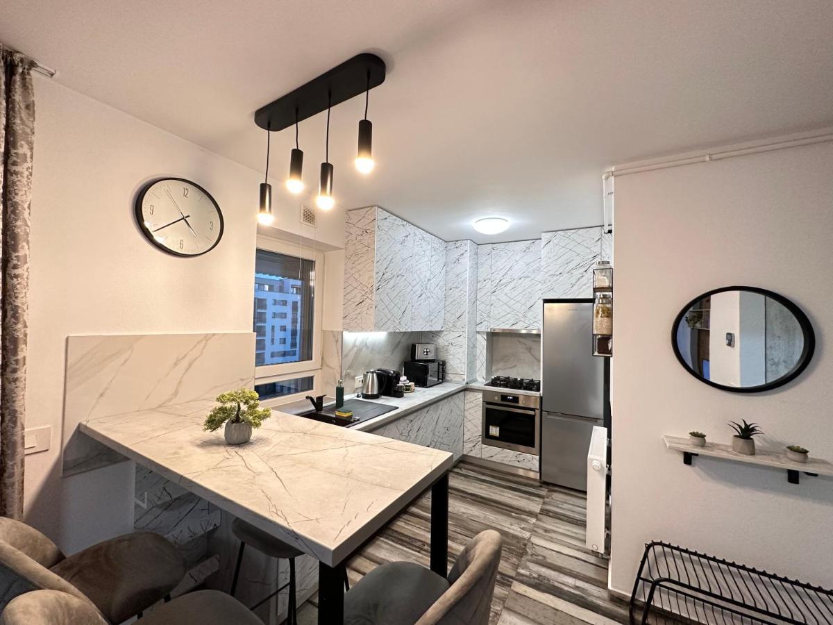 Deluxe Cozy Apartments - Coresi Mall #Brasov Bagian luar foto