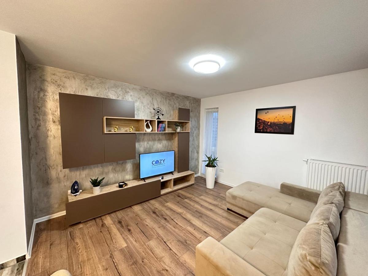 Deluxe Cozy Apartments - Coresi Mall #Brasov Bagian luar foto