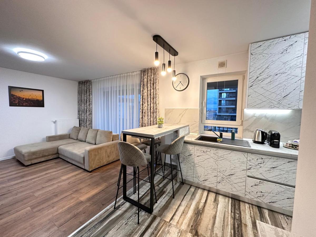 Deluxe Cozy Apartments - Coresi Mall #Brasov Bagian luar foto