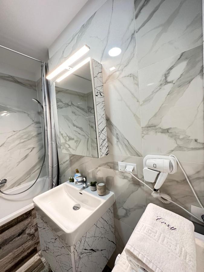 Deluxe Cozy Apartments - Coresi Mall #Brasov Bagian luar foto