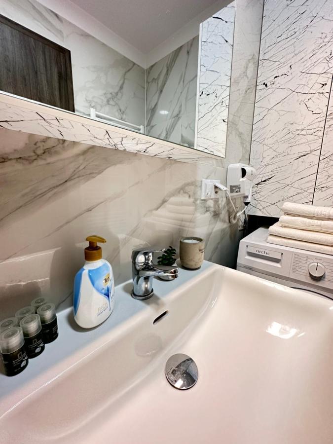 Deluxe Cozy Apartments - Coresi Mall #Brasov Bagian luar foto