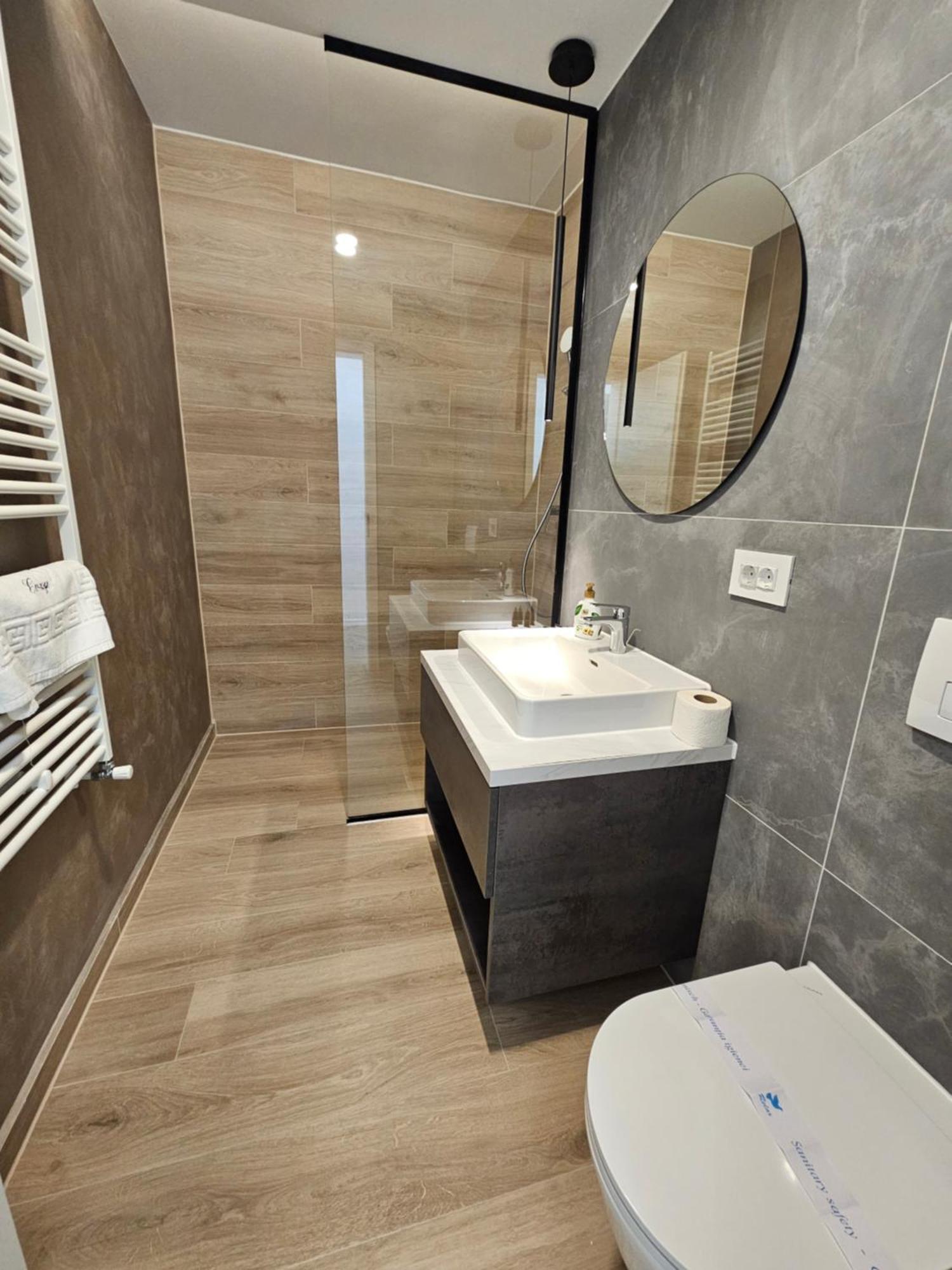 Deluxe Cozy Apartments - Coresi Mall #Brasov Bagian luar foto