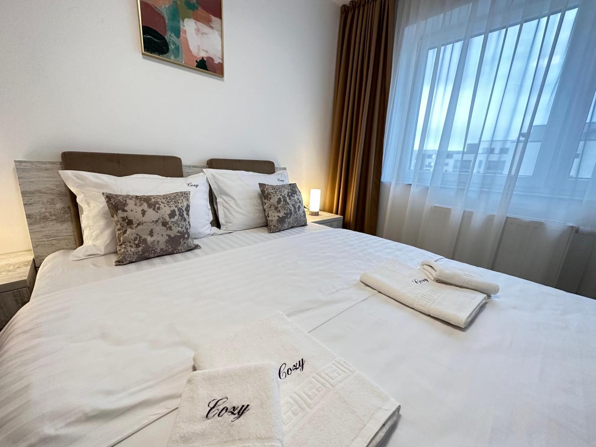 Deluxe Cozy Apartments - Coresi Mall #Brasov Bagian luar foto